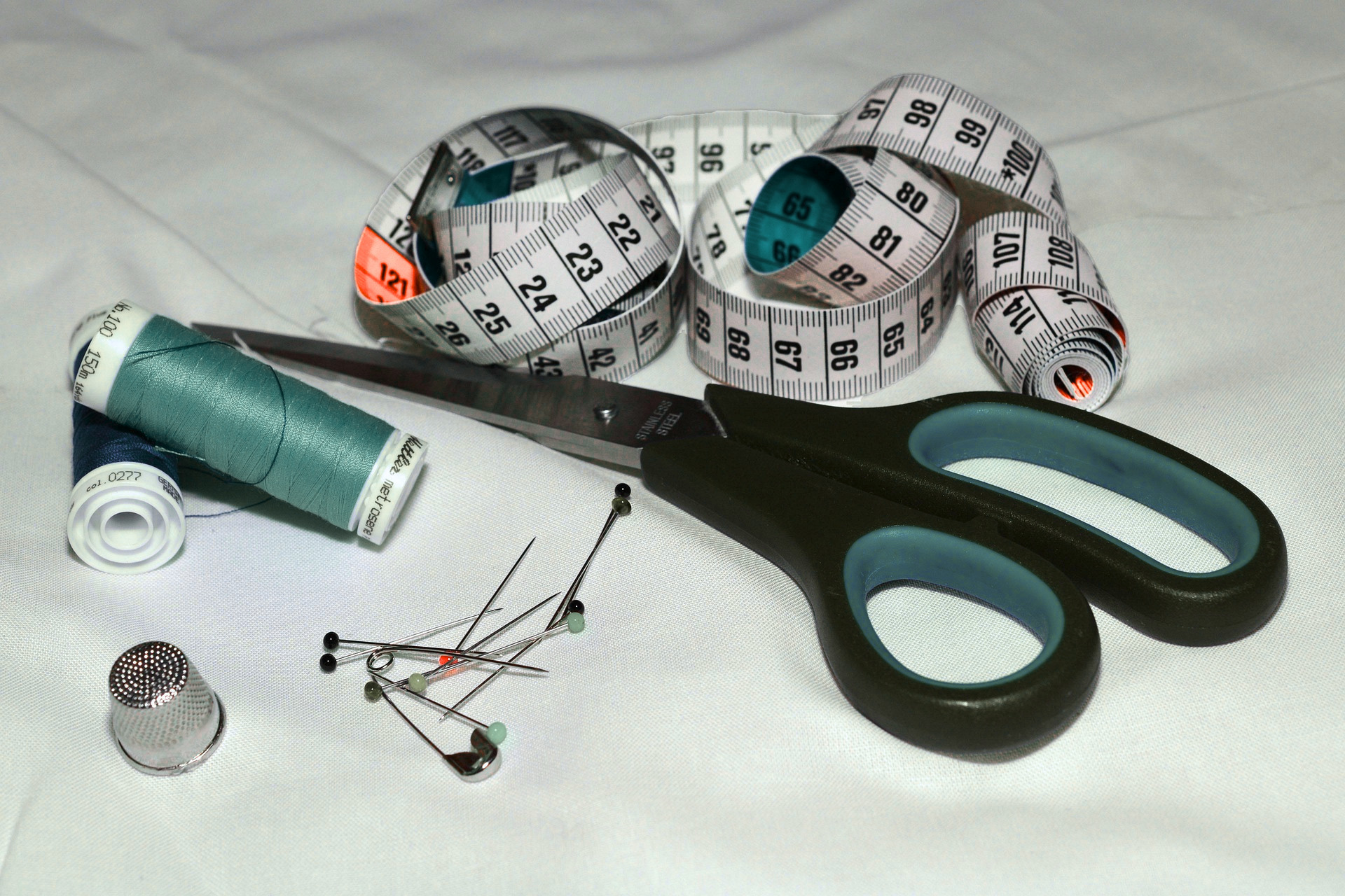 Les outils de l'abat-jouriste